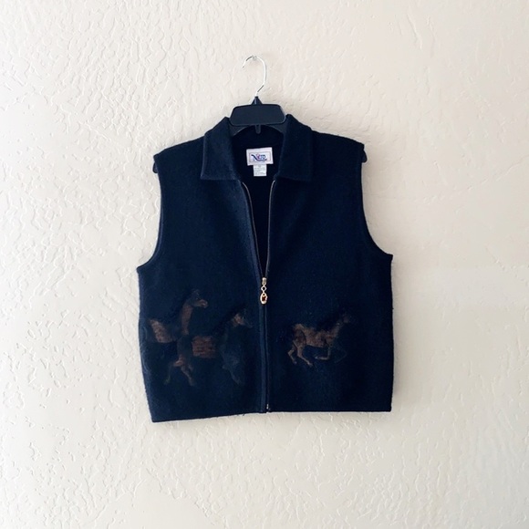 Nitro Jackets & Blazers - (4/$25 SALE ✅) Vintage Nitro Black Zipup 100% Wool Zipup Horse Detailed Vest